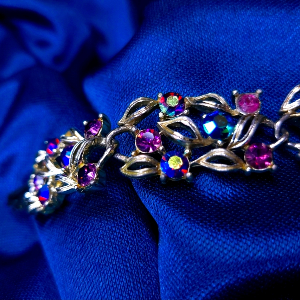 Vintage Signed Lisner Bracelet